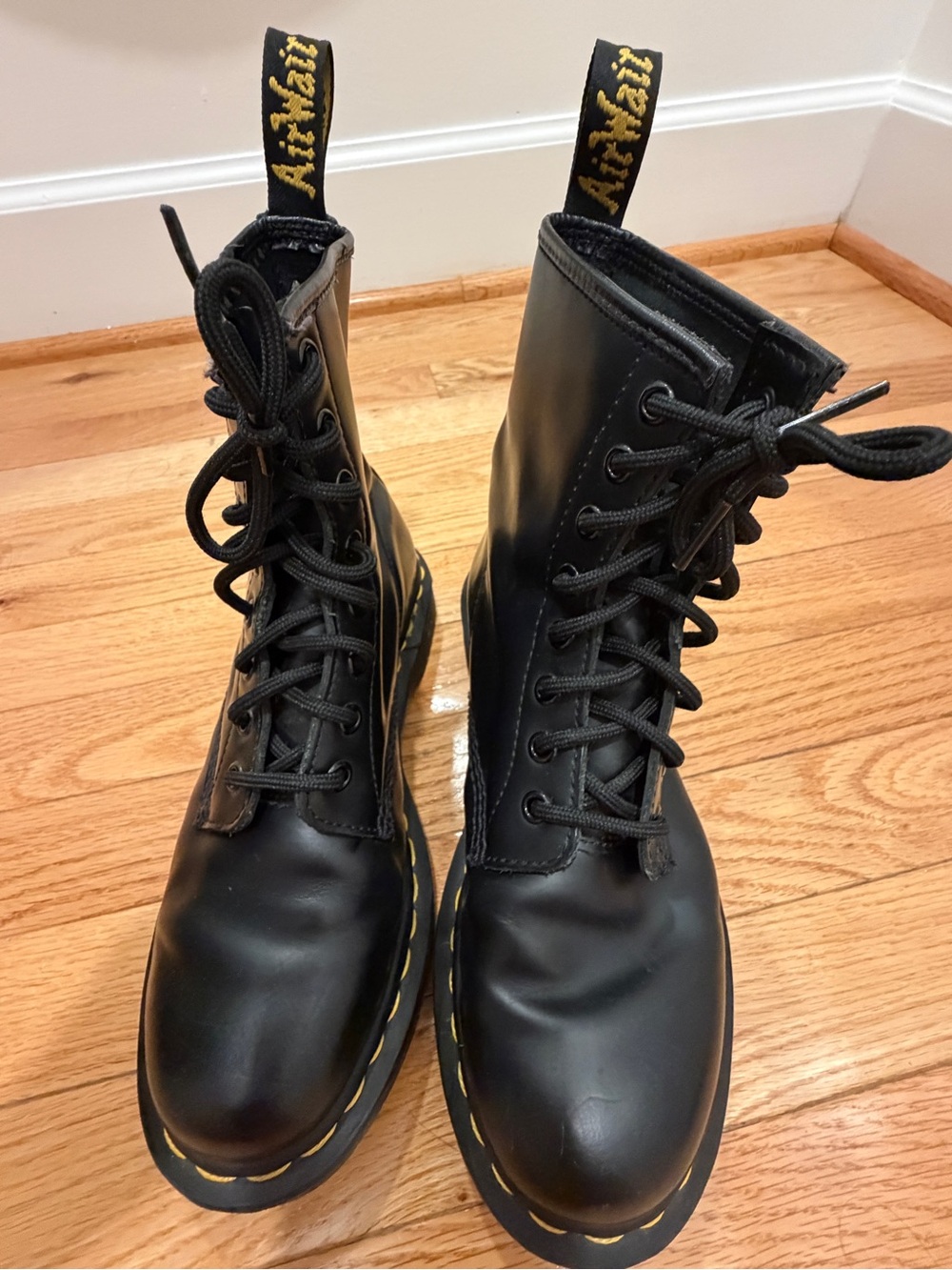 Dr. Martens 1460 Black Leather 8 Eye Combat Boots Women’s 7